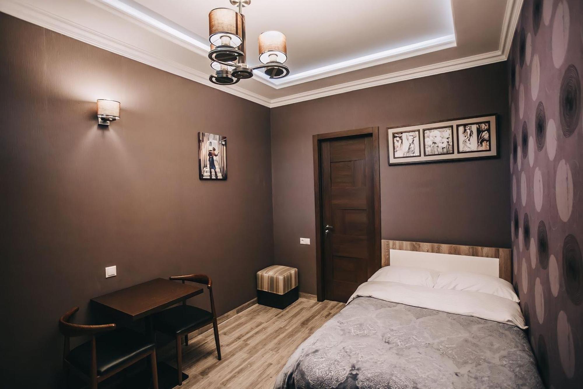 7 Rooms Hotel Tserovani Exterior foto
